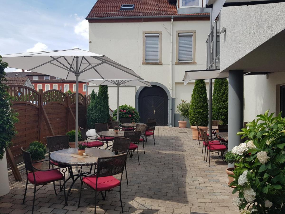 Hotel-Restaurant Pfaelzer Hof Edenkoben Exterior foto